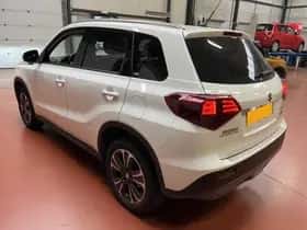 Suzuki Vitara (2023) thumbnail 5