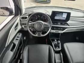 Suzuki Swift (2025) thumbnail 12