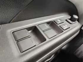 Suzuki Swift (2025) thumbnail 27