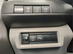Suzuki Swift (2025) thumbnail 28