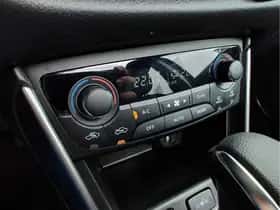Suzuki S-Cross (2024) thumbnail 17