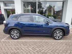Suzuki S-Cross (2024) thumbnail 6