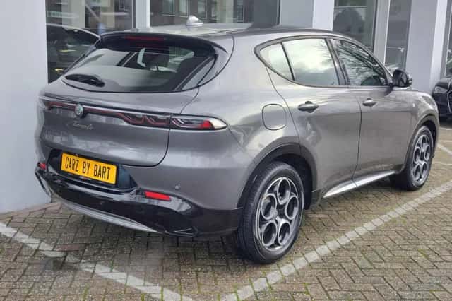 Alfa Romeo Tonale (2023) thumbnail 5