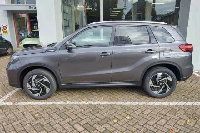 Suzuki Vitara (2025) thumbnail 2