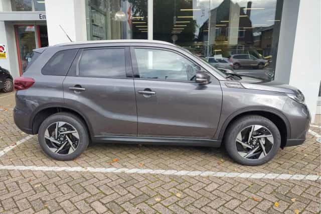 Suzuki Vitara (2025) thumbnail 6