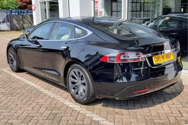 Tesla Model S (2019) thumbnail 3