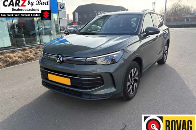 Volkswagen Tiguan (2024) thumbnail 1