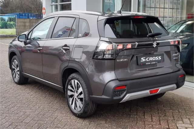 Suzuki S-Cross (2026) thumbnail 3