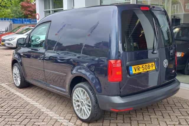 Volkswagen Caddy (2015) thumbnail 3