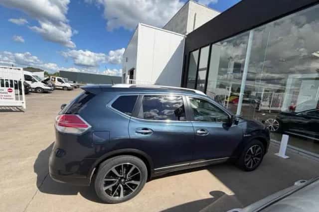 Nissan X-Trail (2016) thumbnail 6