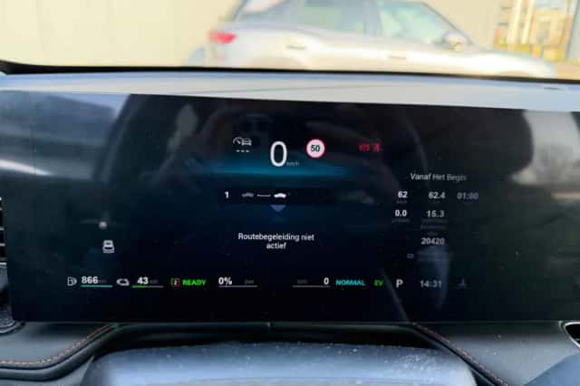 MG HS PHEV (2025) thumbnail 6