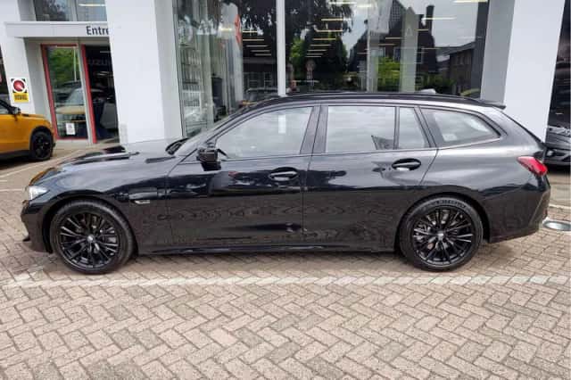 BMW 3-Serie (2023) thumbnail 2