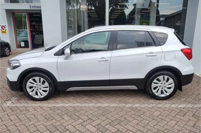 Suzuki S-Cross (2018) thumbnail 2