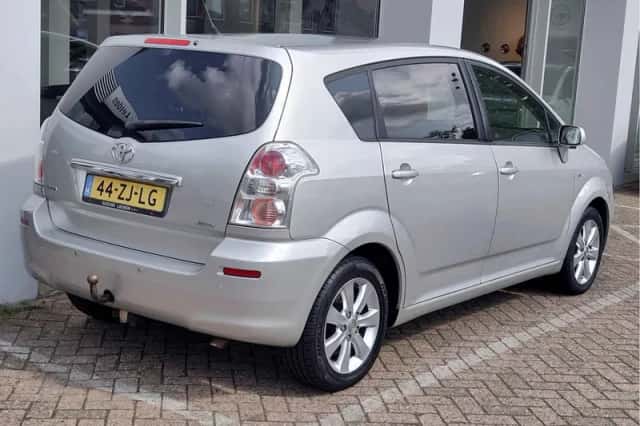Toyota Verso (2008) thumbnail 5