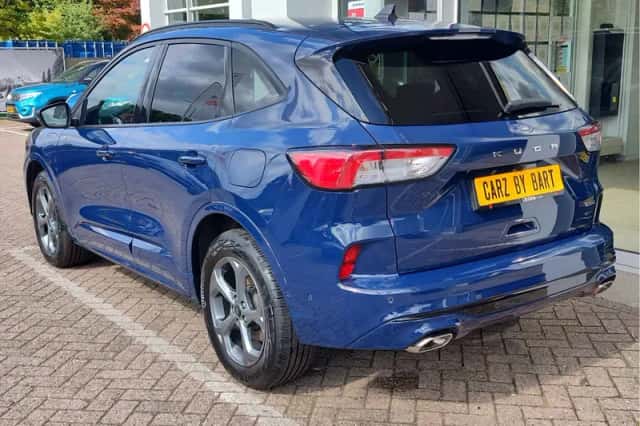 Ford Kuga (2023) thumbnail 3