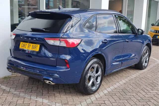 Ford Kuga (2023) thumbnail 5