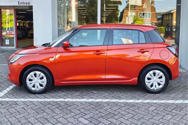 Suzuki Swift (2026) thumbnail 2