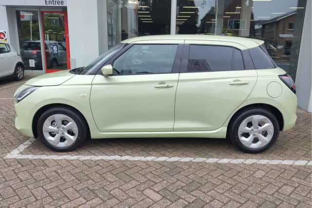Suzuki Swift (2026) thumbnail 2
