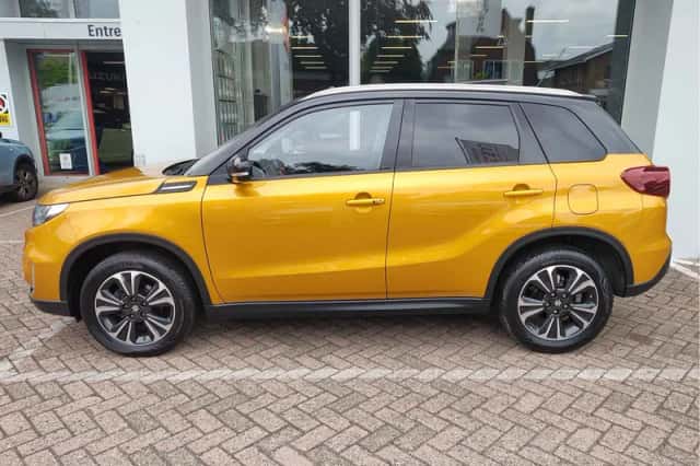 Suzuki Vitara (2023) thumbnail 2