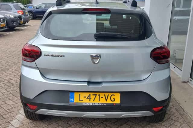 Dacia Sandero Stepway (2021) thumbnail 4