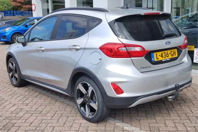 Ford Fiesta (2020) thumbnail 2