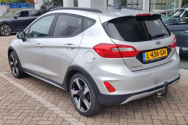Ford Fiesta (2020) thumbnail 3