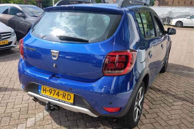 Dacia Sandero (2020) thumbnail 3