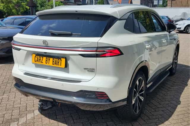 MG HS PHEV (2025) thumbnail 3