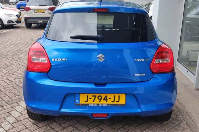 Suzuki Swift (2020) thumbnail 4