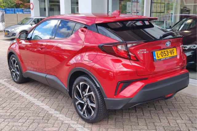 Toyota C-HR (2020) thumbnail 3