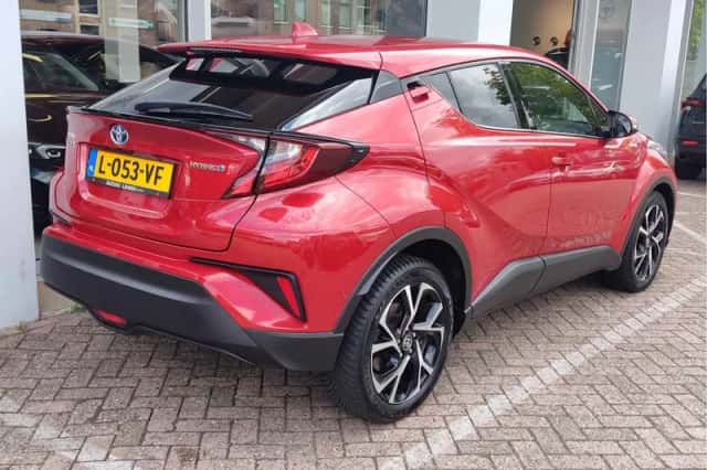 Toyota C-HR (2020) thumbnail 5
