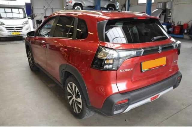 Suzuki S-Cross (2026) thumbnail 3