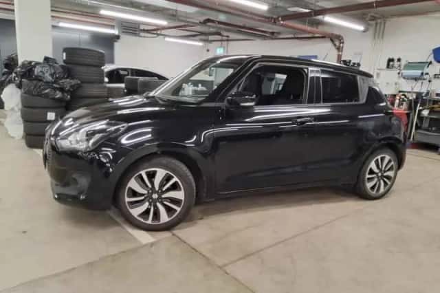 Suzuki Swift (2019) thumbnail 3