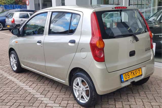 Daihatsu Cuore (2012) thumbnail 3