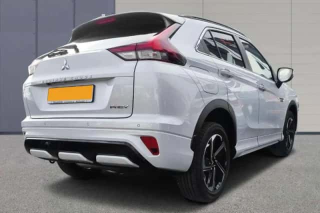 Mitsubishi Eclipse Cross (2025) thumbnail 3