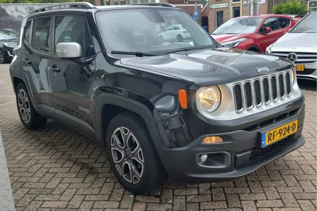 Jeep Renegade (2017) thumbnail 4