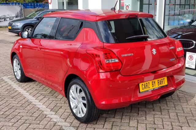 Suzuki Swift (2022) thumbnail 3