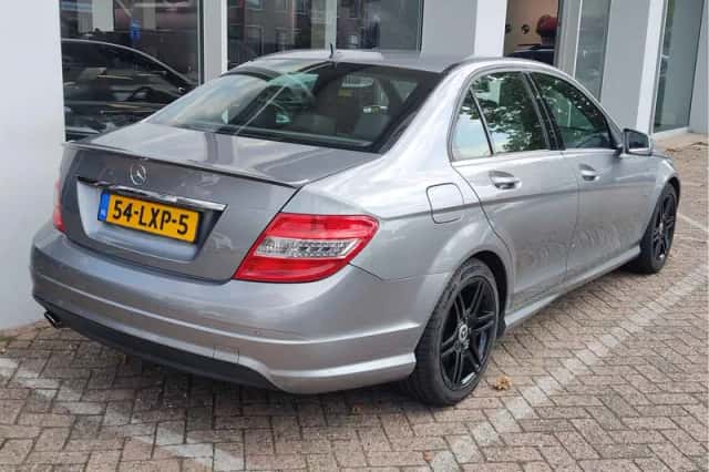Mercedes-Benz C-Klasse (2010) thumbnail 2