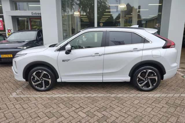 Mitsubishi Eclipse Cross (2025) thumbnail 2
