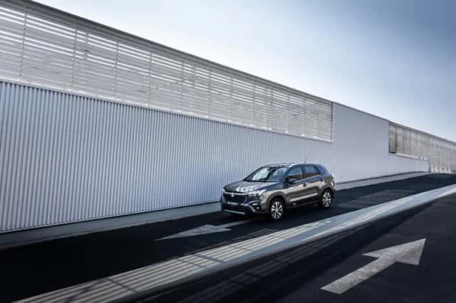 Suzuki S-CROSS (2026) thumbnail 1