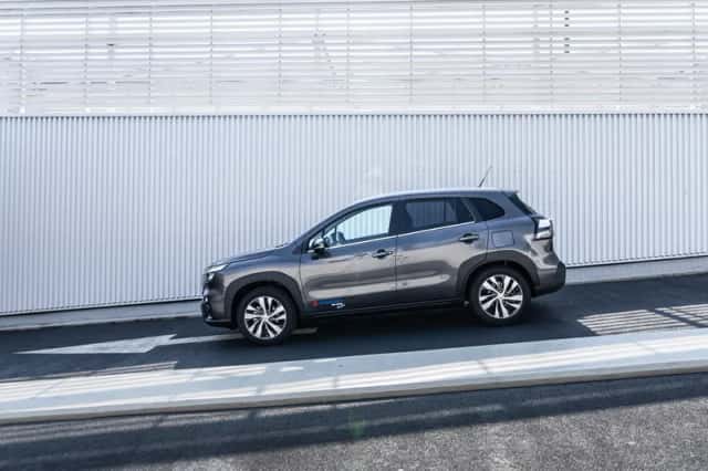 Suzuki S-CROSS (2026) thumbnail 2