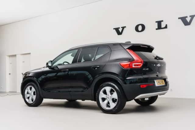 Volvo XC40 (2020) thumbnail 3