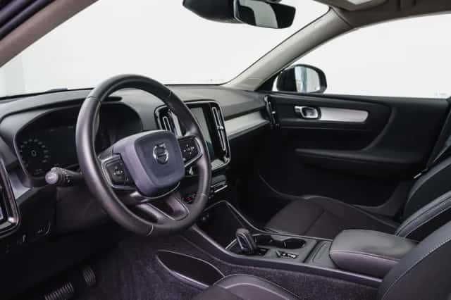 Volvo XC40 (2020) thumbnail 4