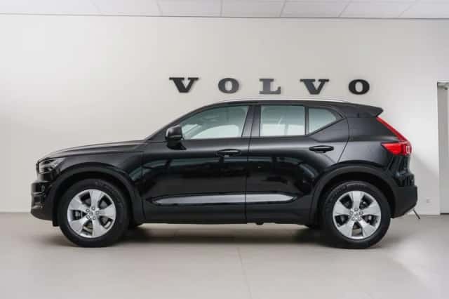 Volvo XC40 (2018) thumbnail 2