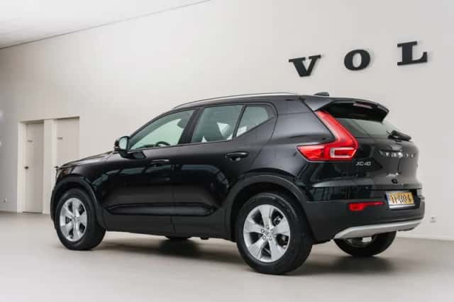 Volvo XC40 (2018) thumbnail 3