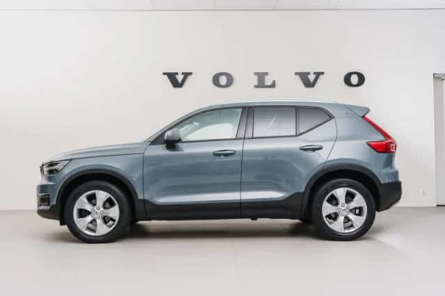 Volvo XC40 (2019) thumbnail 2