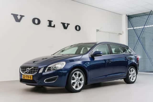 Volvo V60 (2012) thumbnail 1