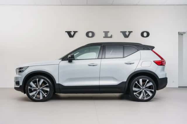 Volvo XC40 (2020) thumbnail 2