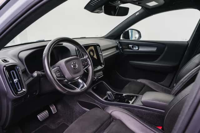 Volvo XC40 (2020) thumbnail 4