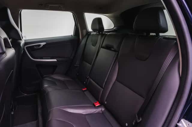 Volvo XC60 (2016) thumbnail 6